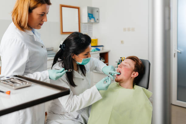 Best Emergency Tooth Extraction  in Mcconnell Af, KS